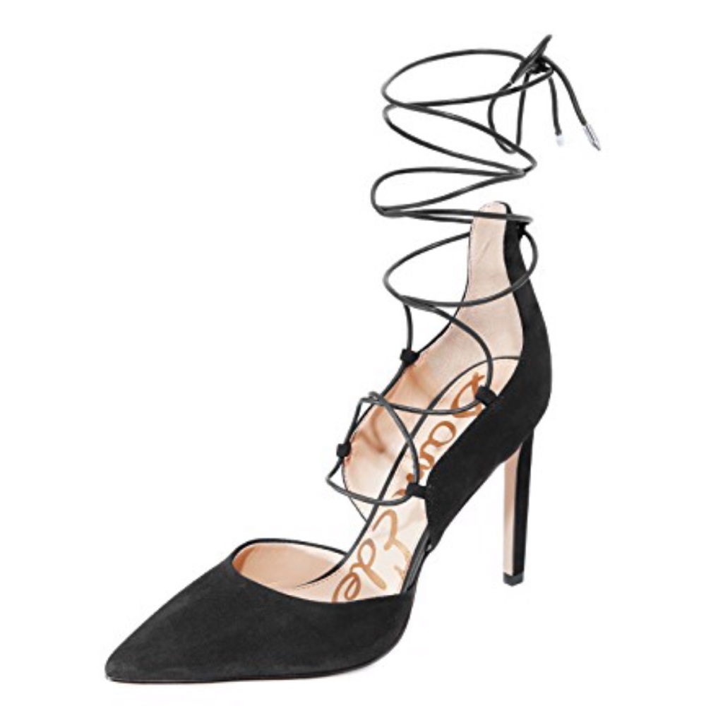 Black lace up pumps